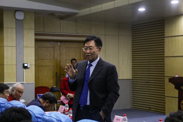 中国工程院院士、制导技术专家王兴治到我校讲